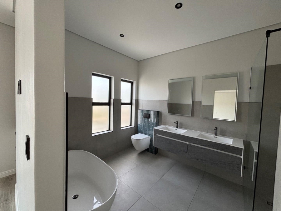 4 Bedroom Property for Sale in Sandown Western Cape